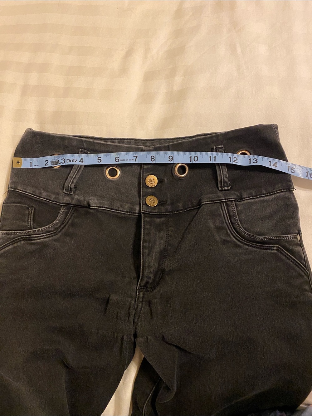 TISSINI High Rise Black Jeans with Gold Accents Columbian Lift Women’s Size 7 - Picture 5 of 5
